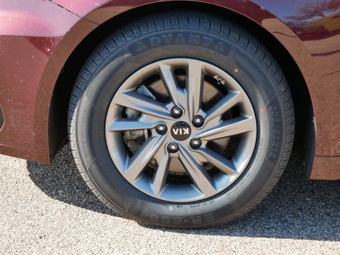 Used 2020 Kia Optima LX image 9