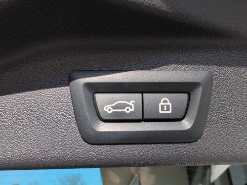 Certified 2023 BMW X7 xDrive40i w/ Premium Package image 37