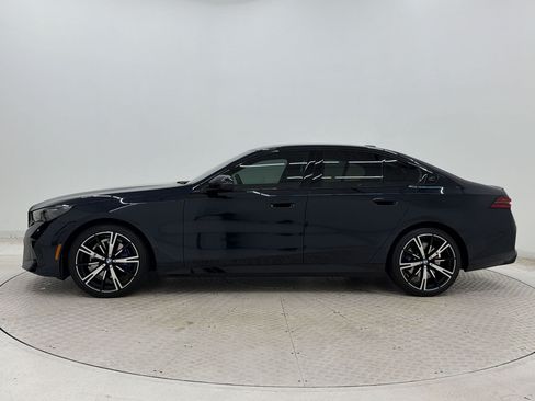 Used 2026 BMW 530i xDrive AWD/4WD image 2