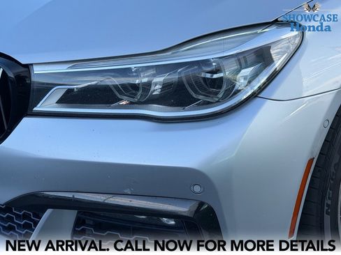 Used 2017 BMW 750i RWD image 8