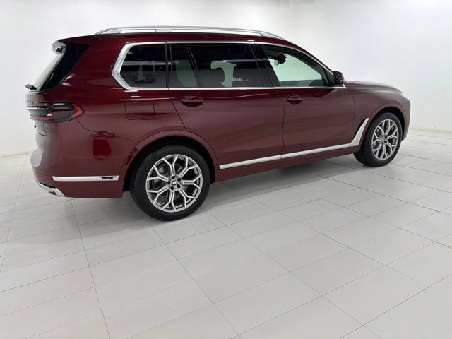 Used 2026 BMW X7 xDrive40i AWD/4WD image 6