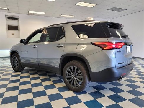 Used 2023 Chevrolet Traverse RS image 5