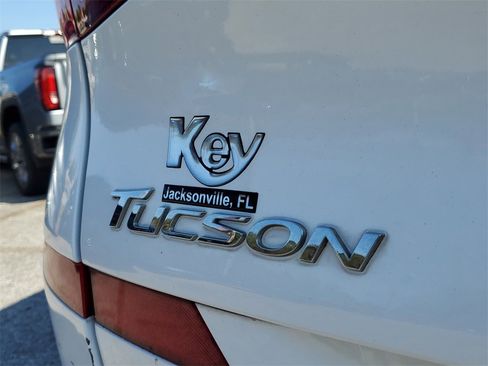 Used 2020 Hyundai Tucson SEL w/ Cargo Package image 9