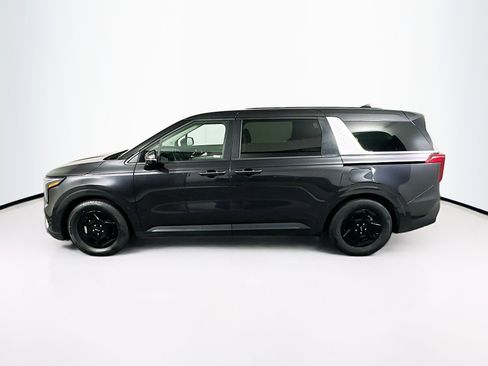 Used 2025 Kia Carnival FWD image 4
