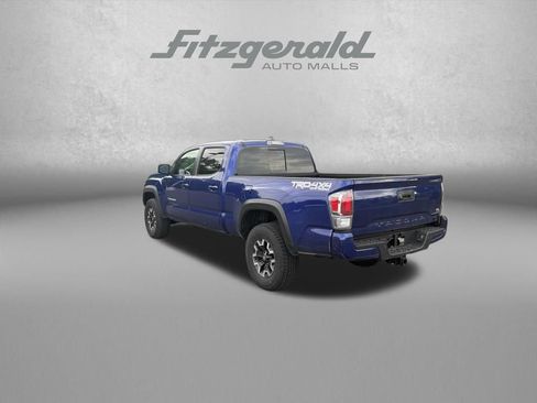 Used 2022 Toyota Tacoma TRD Off-Road w/ TRD Premium Off Road Package AWD/4WD image 5