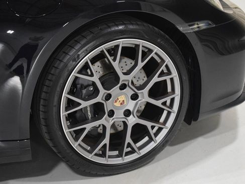 Used 2026 Porsche 911 Carrera RWD image 15