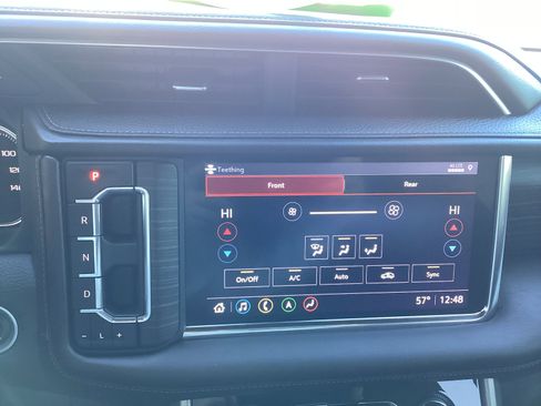 Used 2021 GMC Yukon XL Denali w/ Denali Premium Package image 46