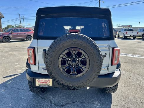 Used 2023 Ford Bronco Wildtrak image 4