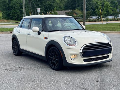 Used 2016 MINI Cooper 4-Door Hardtop FWD image 5