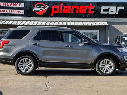 Used 2019 Ford Explorer XLT w/ Equipment Group 201A image 9