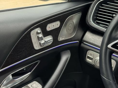 Certified 2025 Mercedes-Benz GLS 450 4MATIC image 7