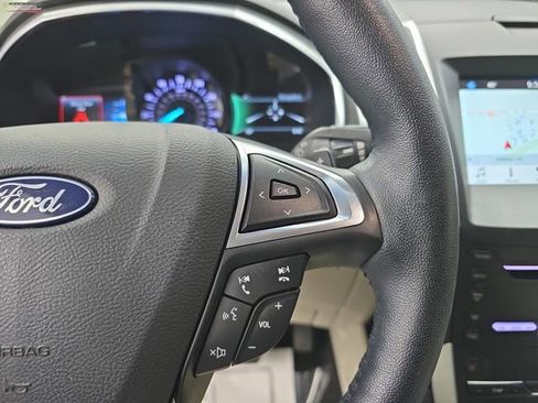 Used 2018 Ford Edge Titanium w/ Technology Package image 40
