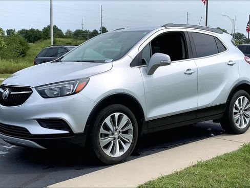 Used 2019 Buick Encore Preferred AWD/4WD image 5