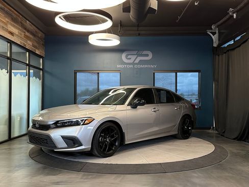 Used 2022 Honda Civic Sport image 7