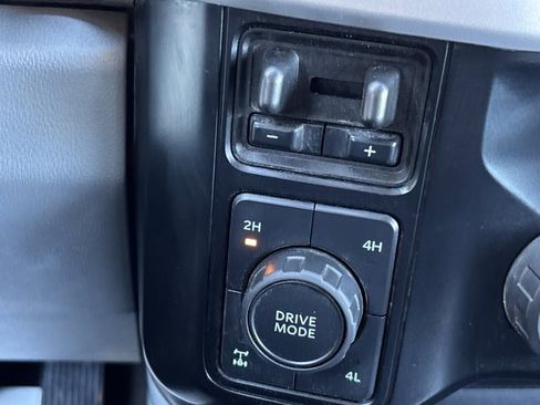 Used 2025 Ford F250 XLT w/ FX4 Off-Road Package image 26