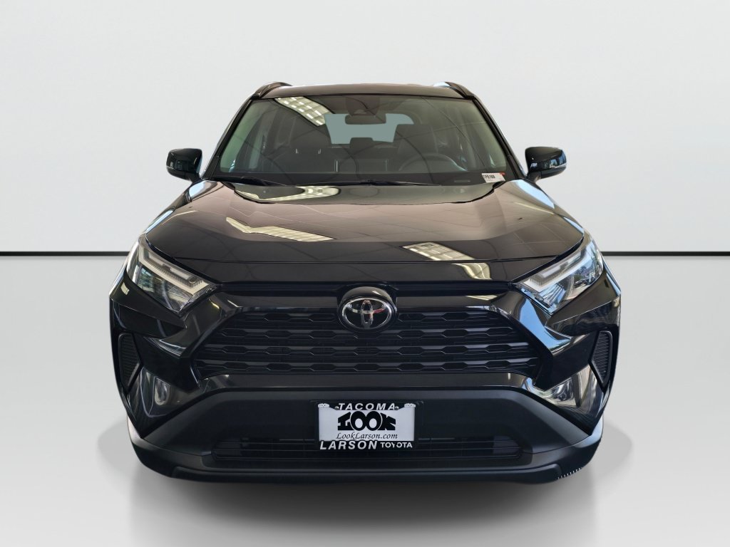 Used 2025 Toyota RAV4 XLE AWD/4WD image 8