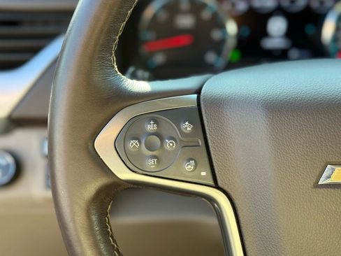 Used 2017 Chevrolet Suburban Premier image 21