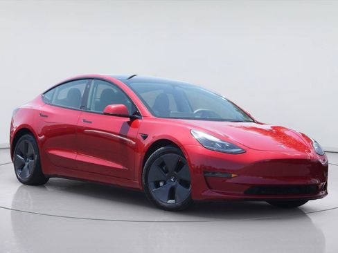 Used 2023 Tesla Model 3 Standard Range RWD image 2