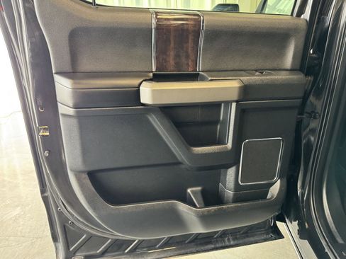 Used 2015 Ford F150 Platinum w/ Equipment Group 701A Luxury image 45