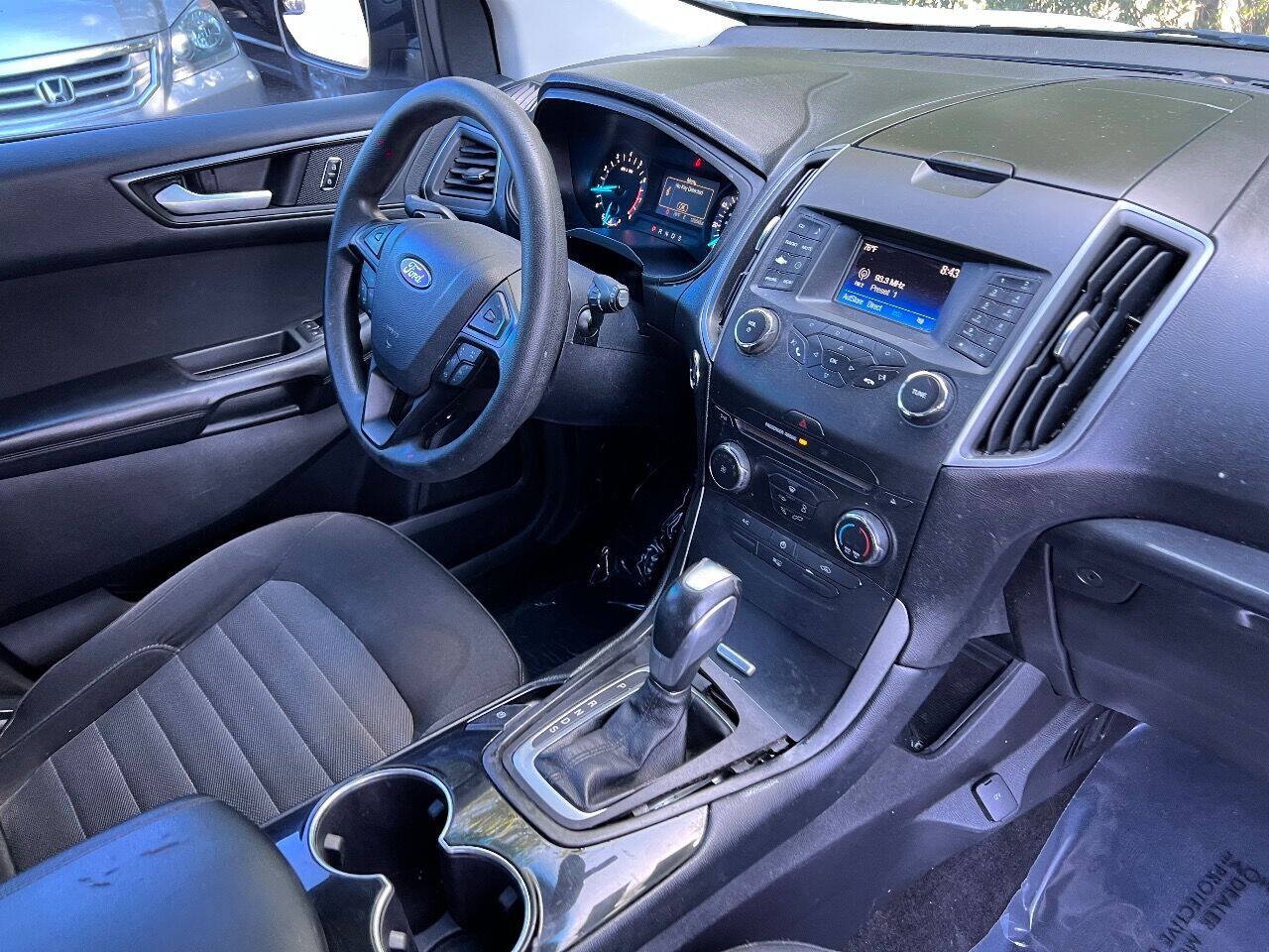 Used 2015 Ford Edge SE FWD image 17