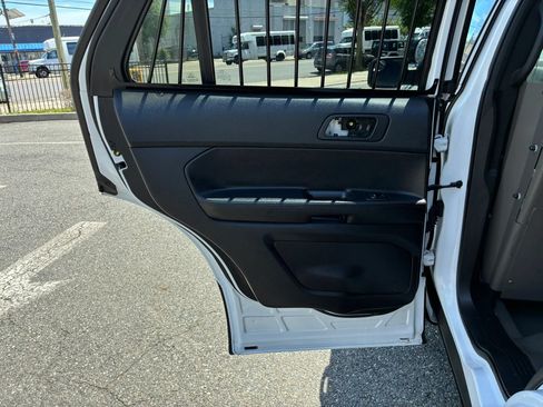 Used 2017 Ford Explorer 4WD Police Interceptor image 11