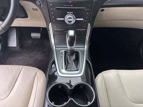 Used 2017 Ford Edge Titanium image 12