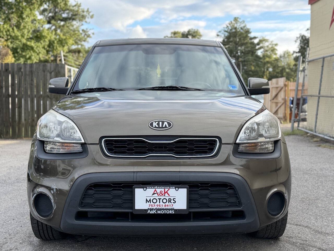 Used 2012 Kia Soul + w/ Audio Pkg FWD image 3