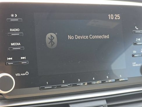 Used 2019 Honda Accord LX image 3