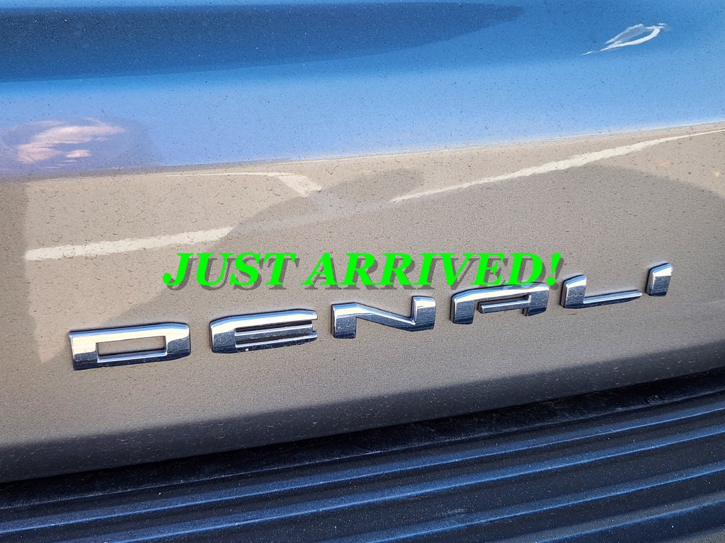Used 2024 GMC Yukon Denali Ultimate w/ LPO, Floor Liner Package AWD/4WD image 4