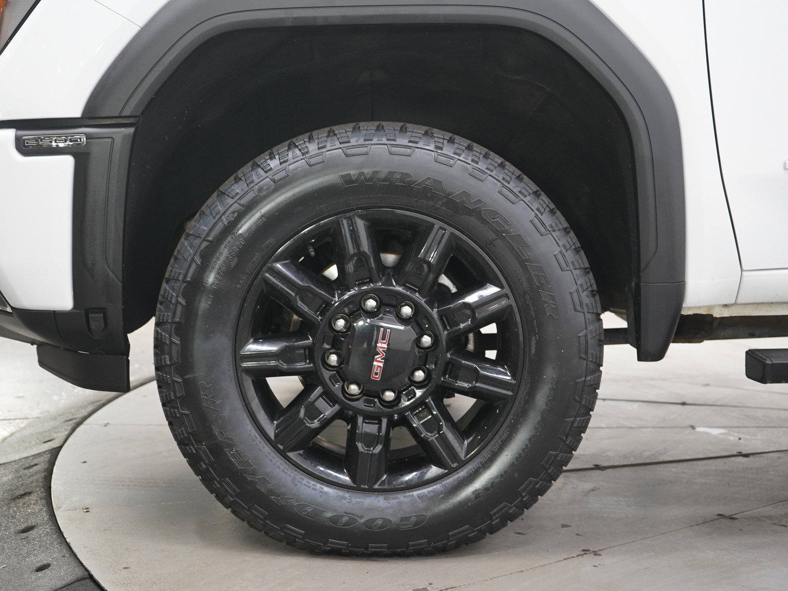 Used 2024 GMC Sierra 2500 AT4 w/ AT4 Preferred Package AWD/4WD image 28