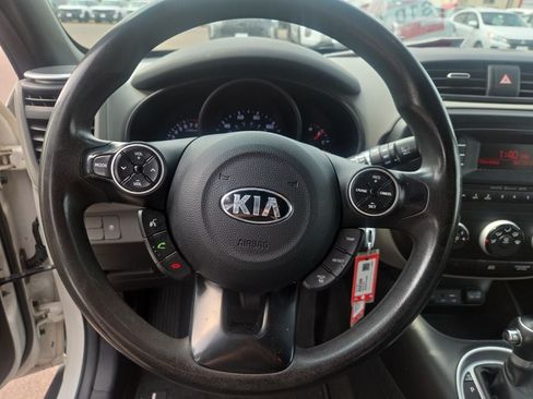 Used 2016 Kia Soul FWD image 15
