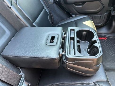 Used 2021 Jeep Wrangler Unlimited Rubicon w/ Trailer Tow Package image 36