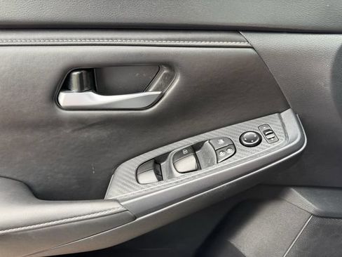 Used 2025 Nissan Sentra SV FWD image 20