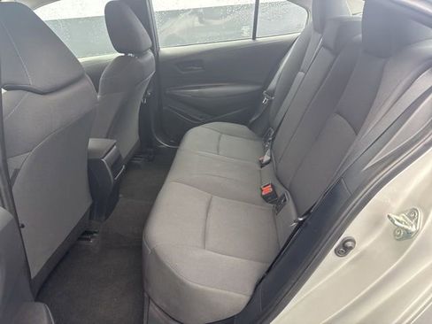 Used 2022 Toyota Corolla LE image 17