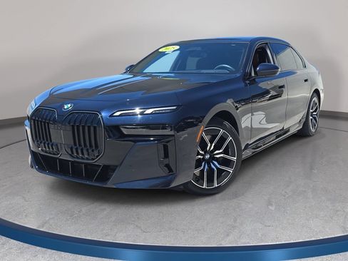 Used 2025 BMW i7 eDrive50 w/ M Sport Package RWD image 1