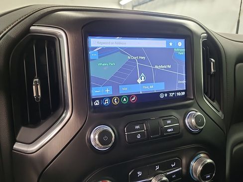 Used 2022 GMC Sierra 2500 AT4 w/ AT4 Preferred Package AWD/4WD image 9