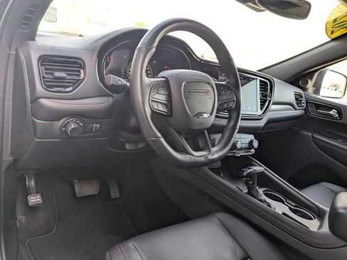 Used 2025 Dodge Durango GT image 2