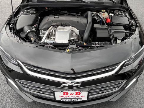 Used 2018 Chevrolet Malibu Premier w/ Premier Sun and Wheel Package FWD image 22