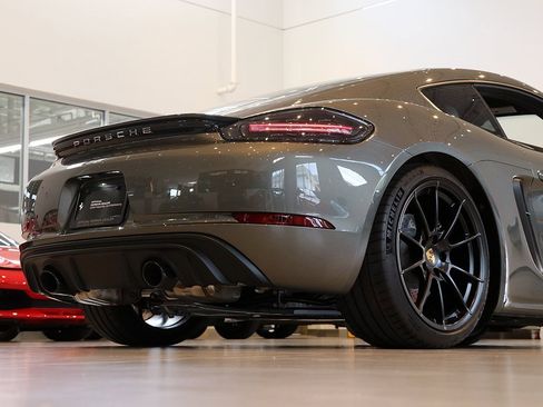 Used 2025 Porsche 718 Cayman GT4 image 23