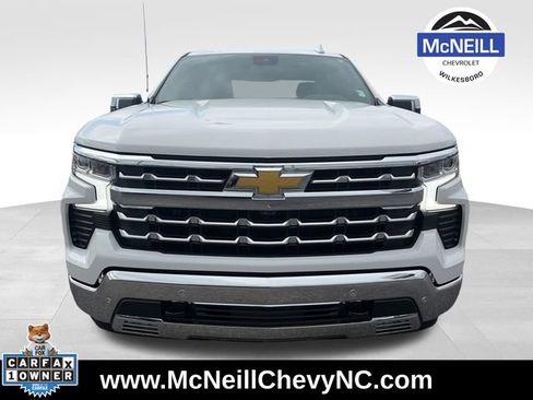 Used 2023 Chevrolet Silverado 1500 LTZ w/ Z71 Off-Road Package AWD/4WD image 2