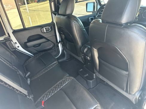 Used 2021 Jeep Wrangler Unlimited Sahara AWD/4WD image 26