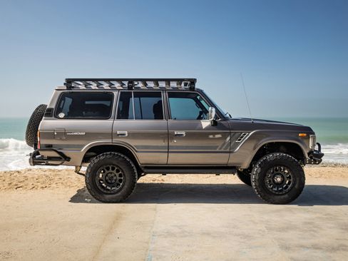 Used 1990 Toyota Land Cruiser AWD/4WD image 5