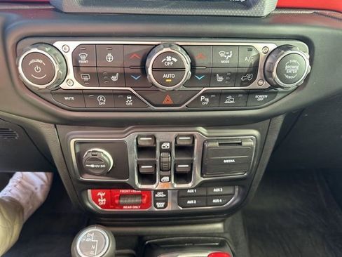 Used 2021 Jeep Wrangler Unlimited Rubicon image 19