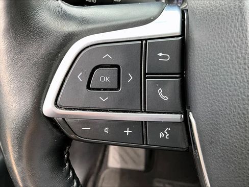 Used 2021 Toyota Highlander Platinum FWD image 22