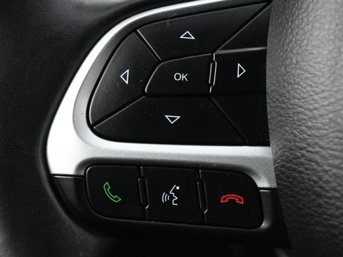 Used 2018 Jeep Compass Latitude w/ Safe & Security Group image 6