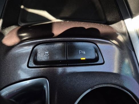 Used 2021 Chevrolet Malibu LT FWD image 28