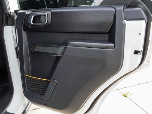 Used 2024 Ford Bronco Badlands AWD/4WD image 28