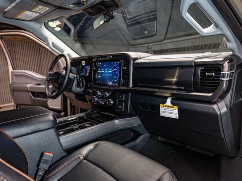 Used 2026 Ford F250 Lariat AWD/4WD image 8