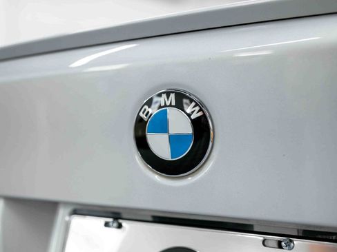 Used 2003 BMW M5 RWD image 28