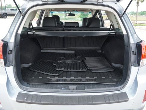 Used 2014 Subaru Outback 2.5i Limited w/ Moonroof Package AWD/4WD image 30